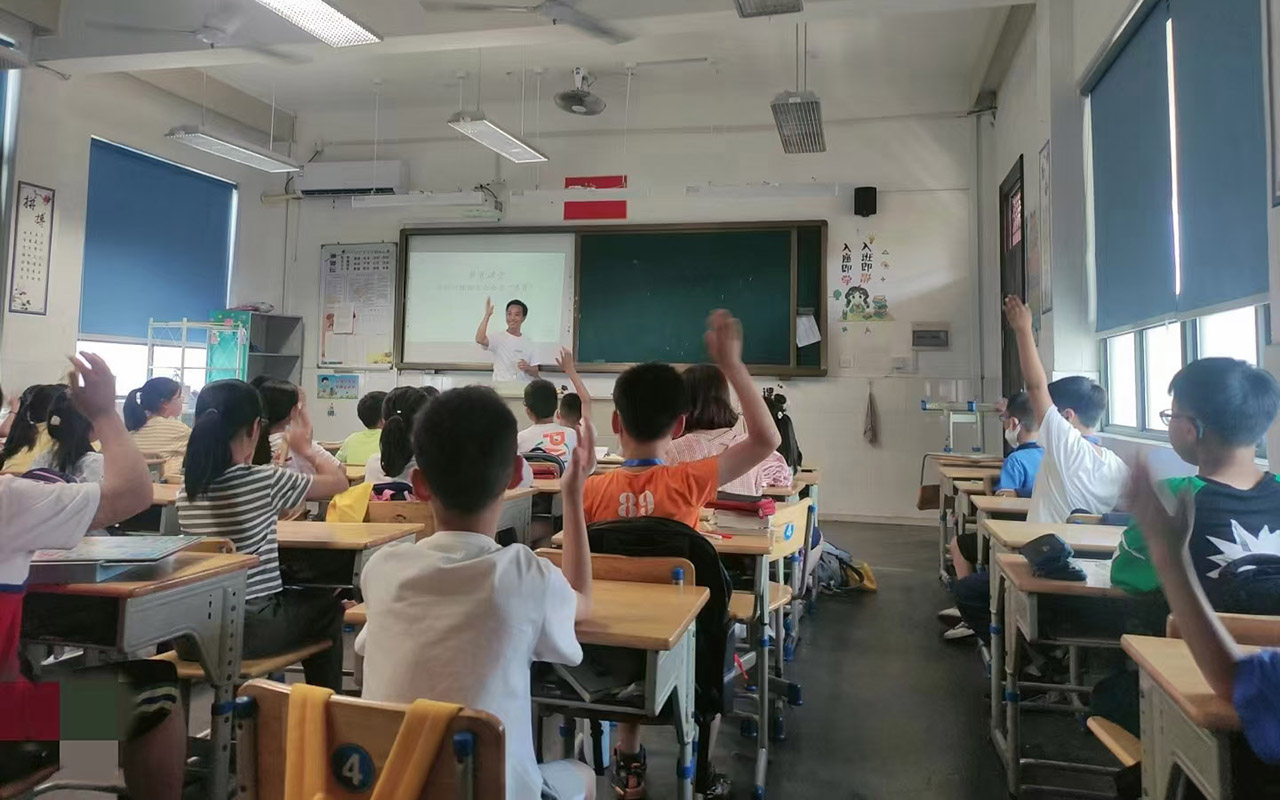 海拉尔冯家小学